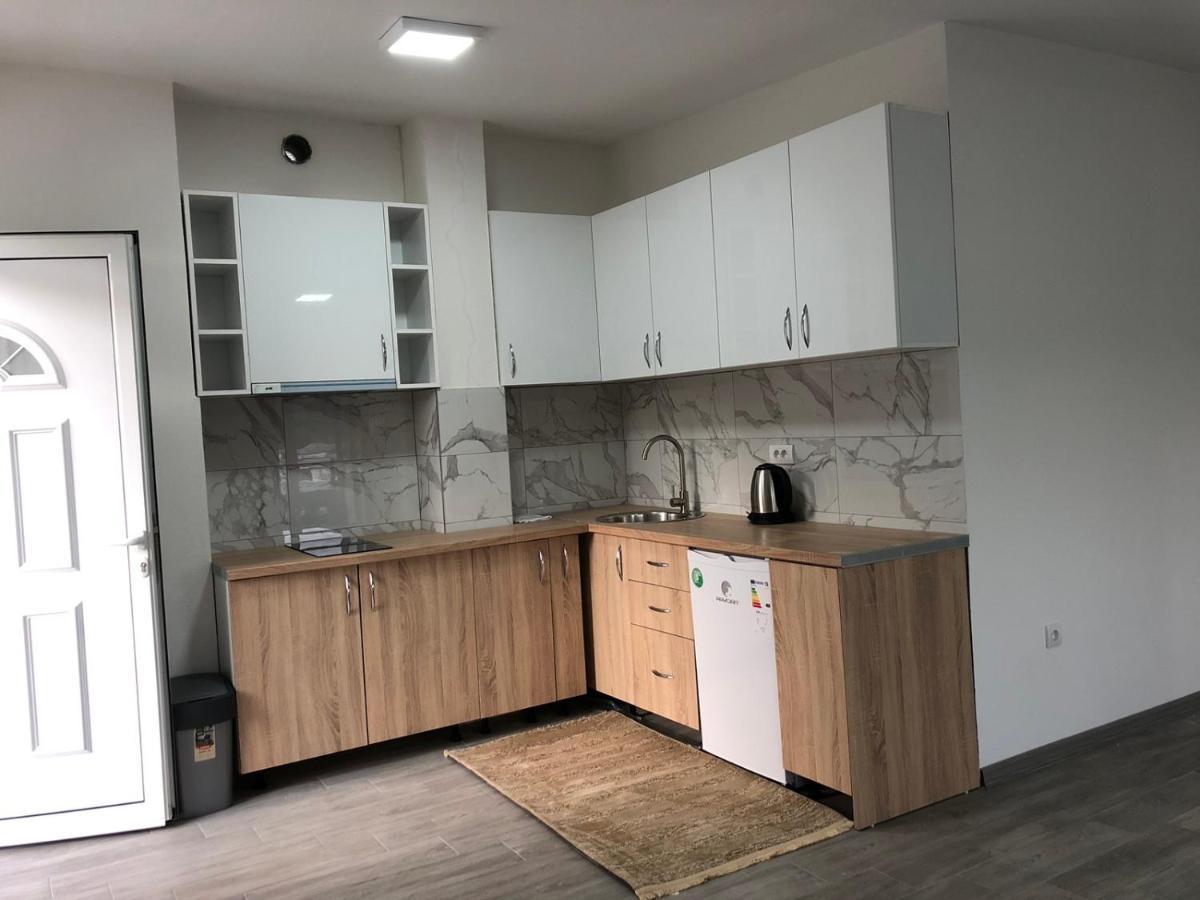 Apartments Rex Улцинь Экстерьер фото