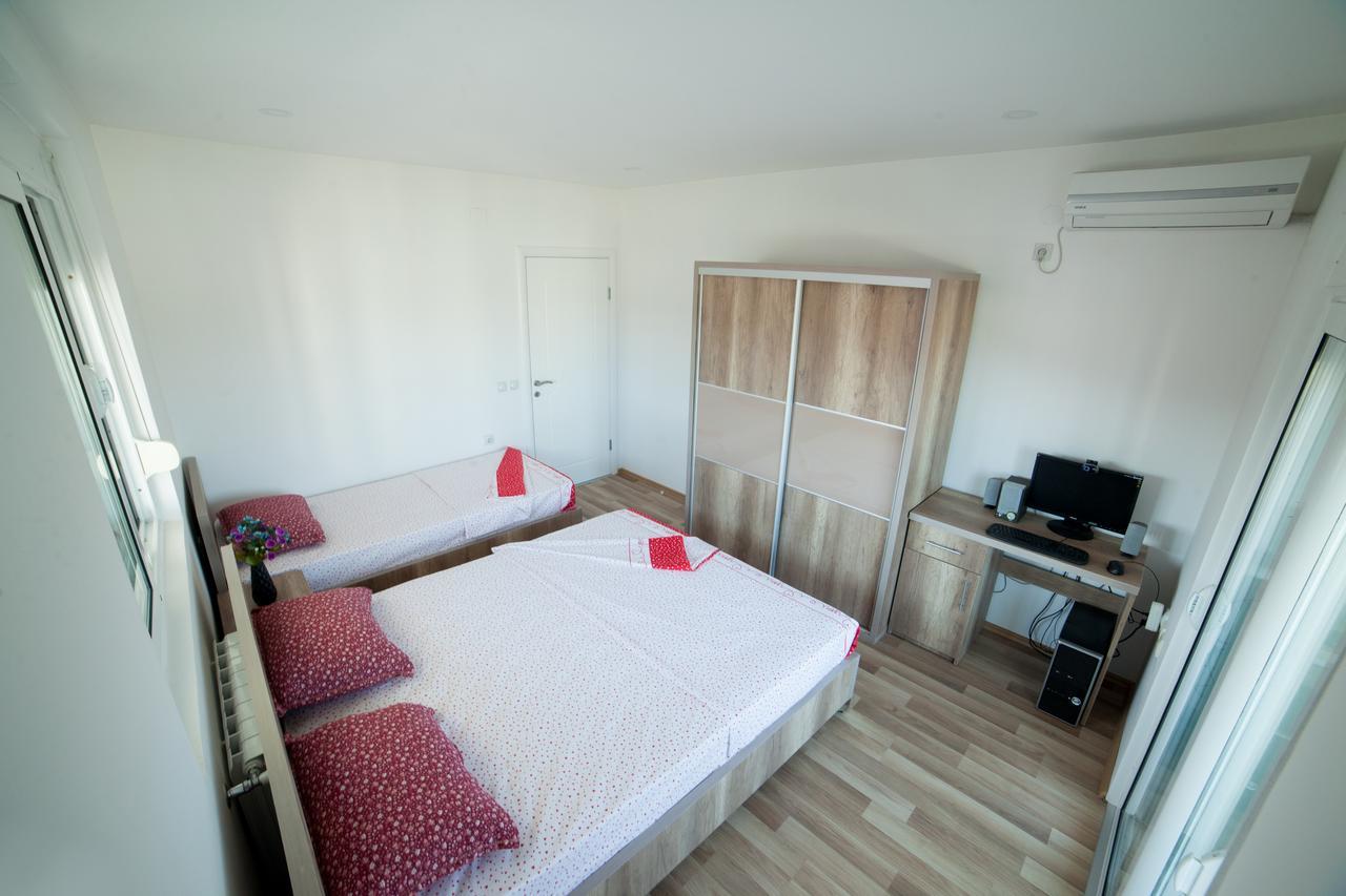 Apartments Rex Улцинь Экстерьер фото