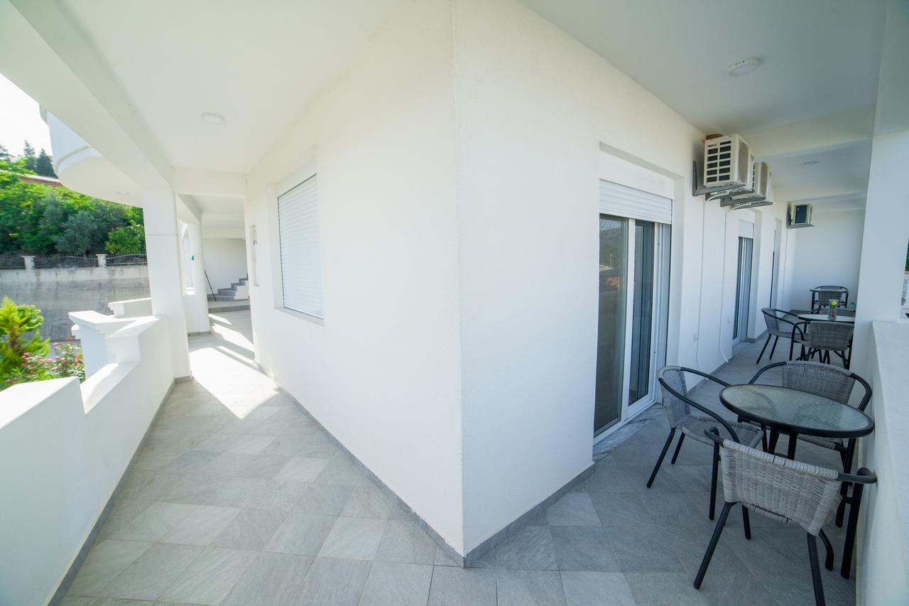 Apartments Rex Улцинь Экстерьер фото