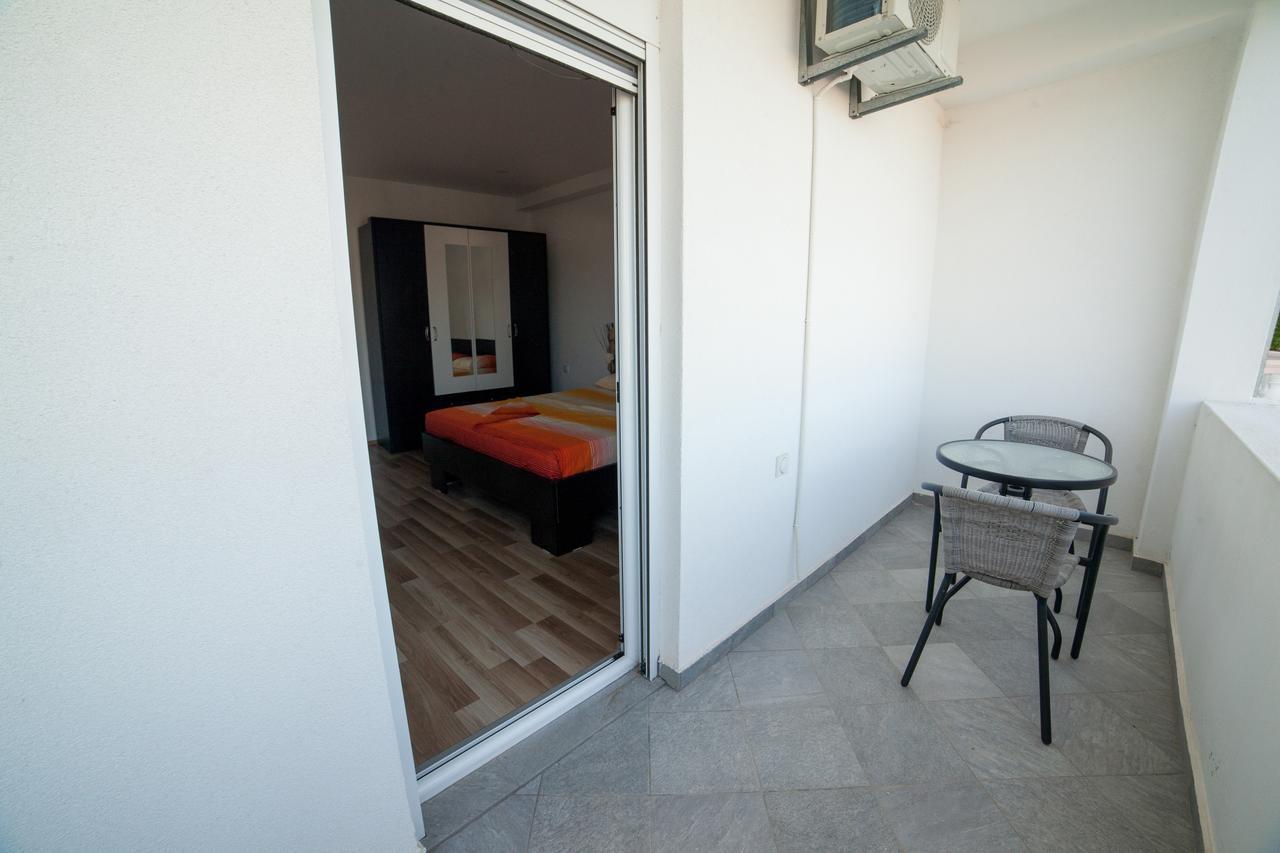 Apartments Rex Улцинь Экстерьер фото