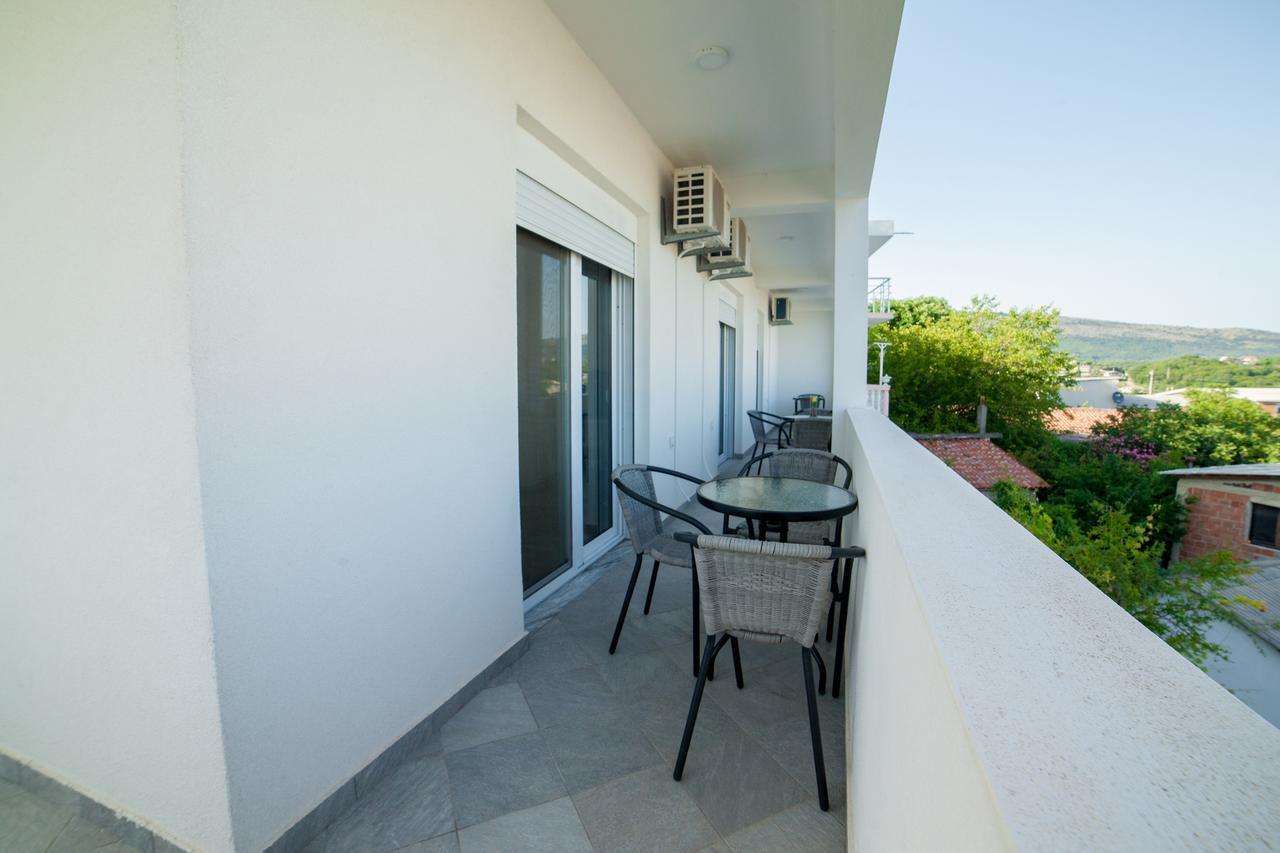 Apartments Rex Улцинь Экстерьер фото
