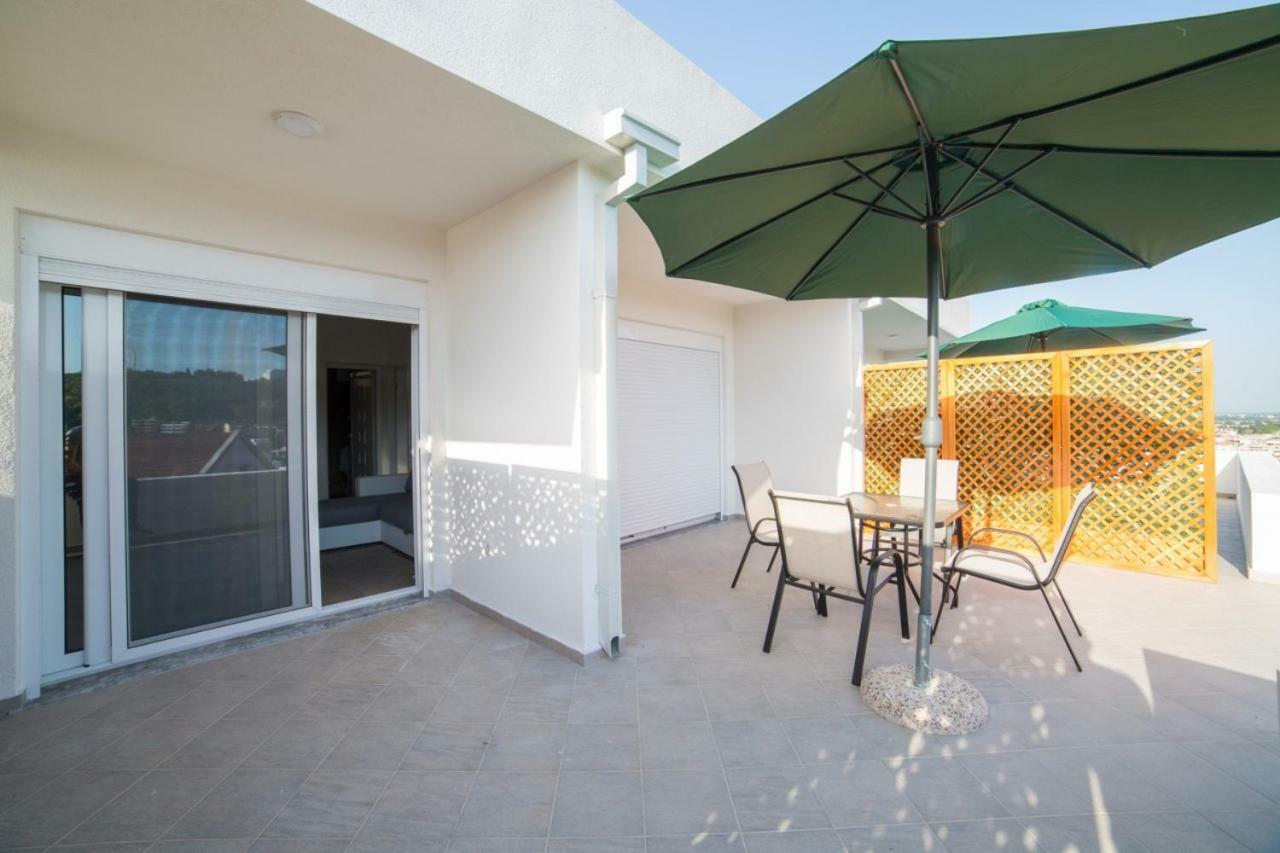 Apartments Rex Улцинь Экстерьер фото
