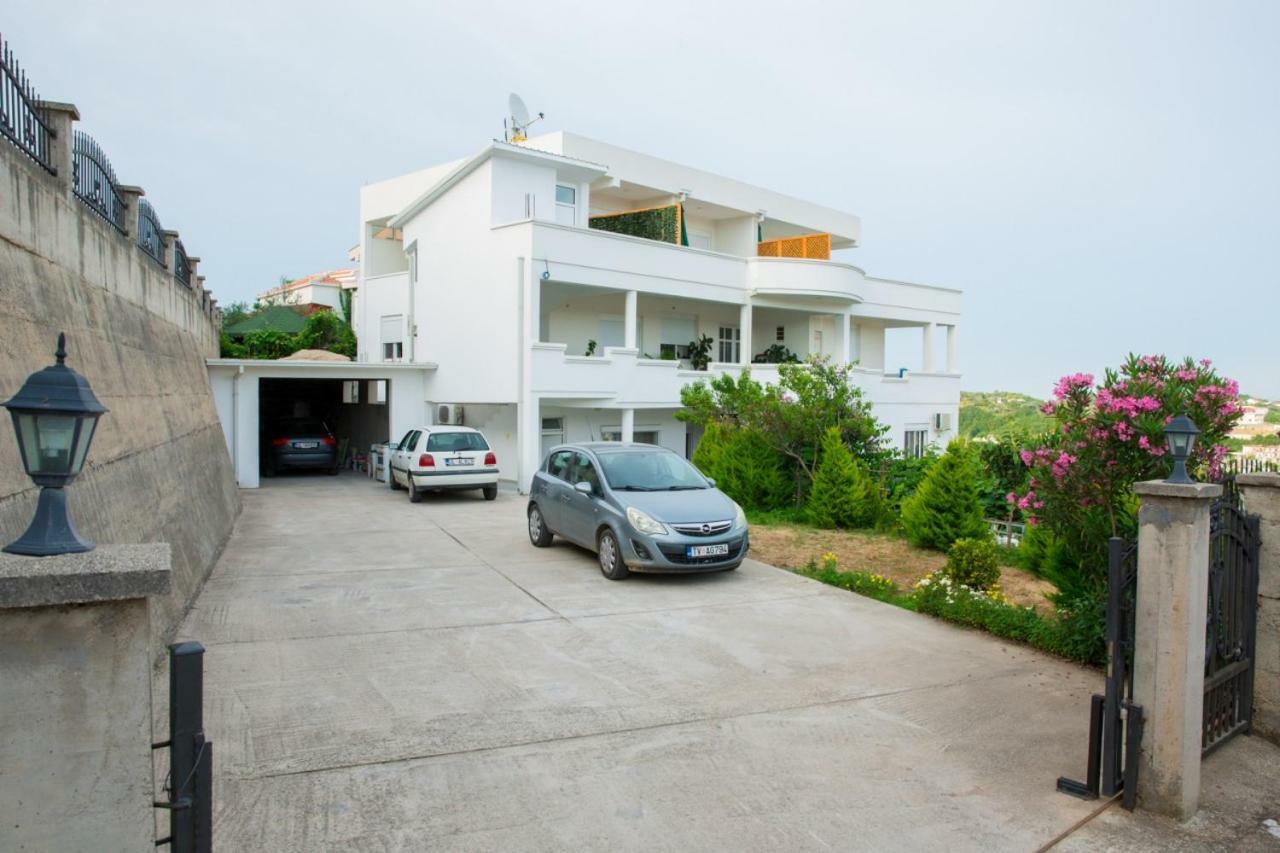 Apartments Rex Улцинь Экстерьер фото