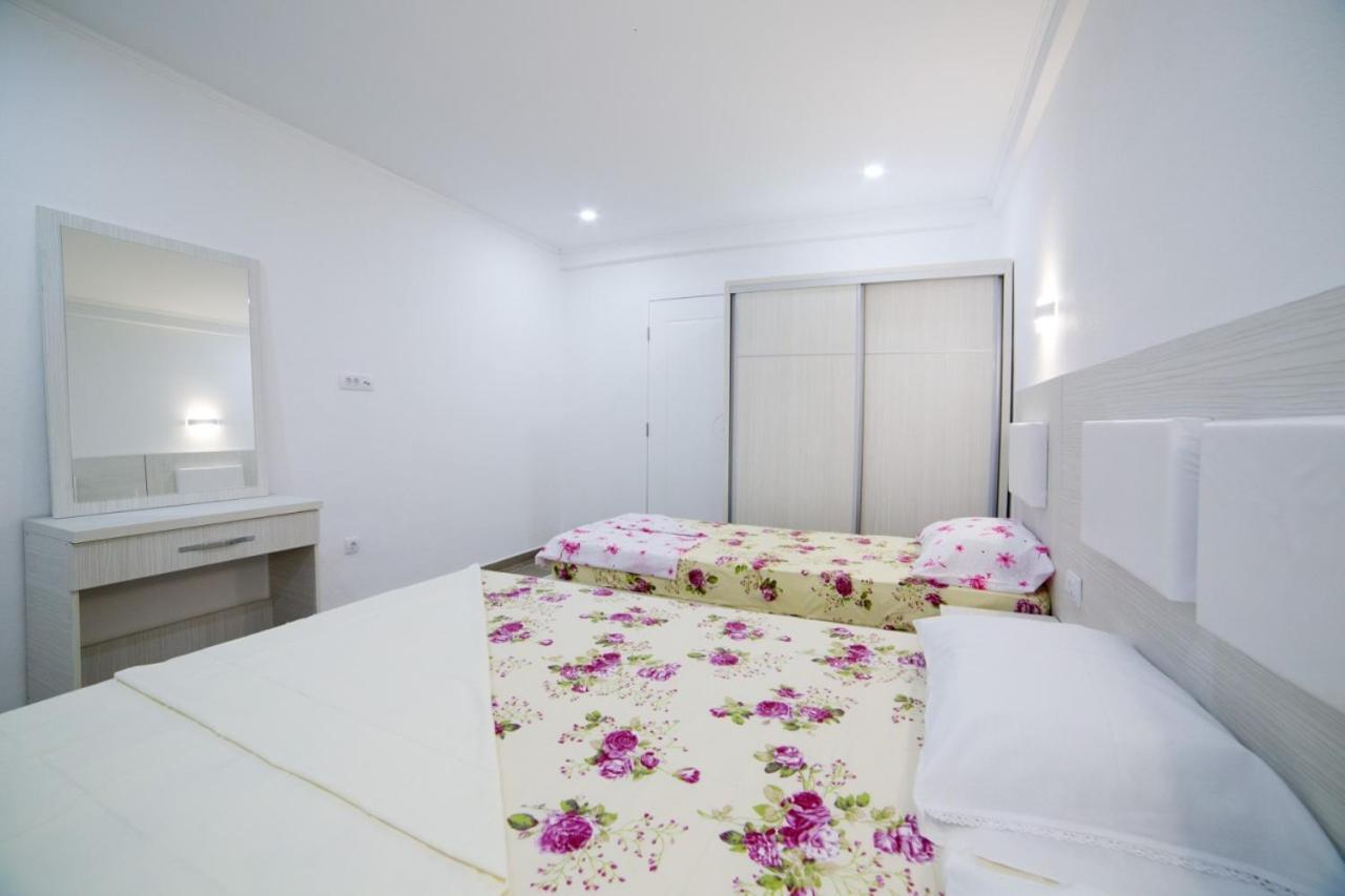 Apartments Rex Улцинь Экстерьер фото
